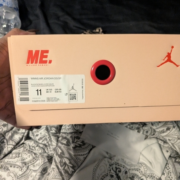 Jordan Black and Red Women's Melody Eshani - Picture 7 of 10